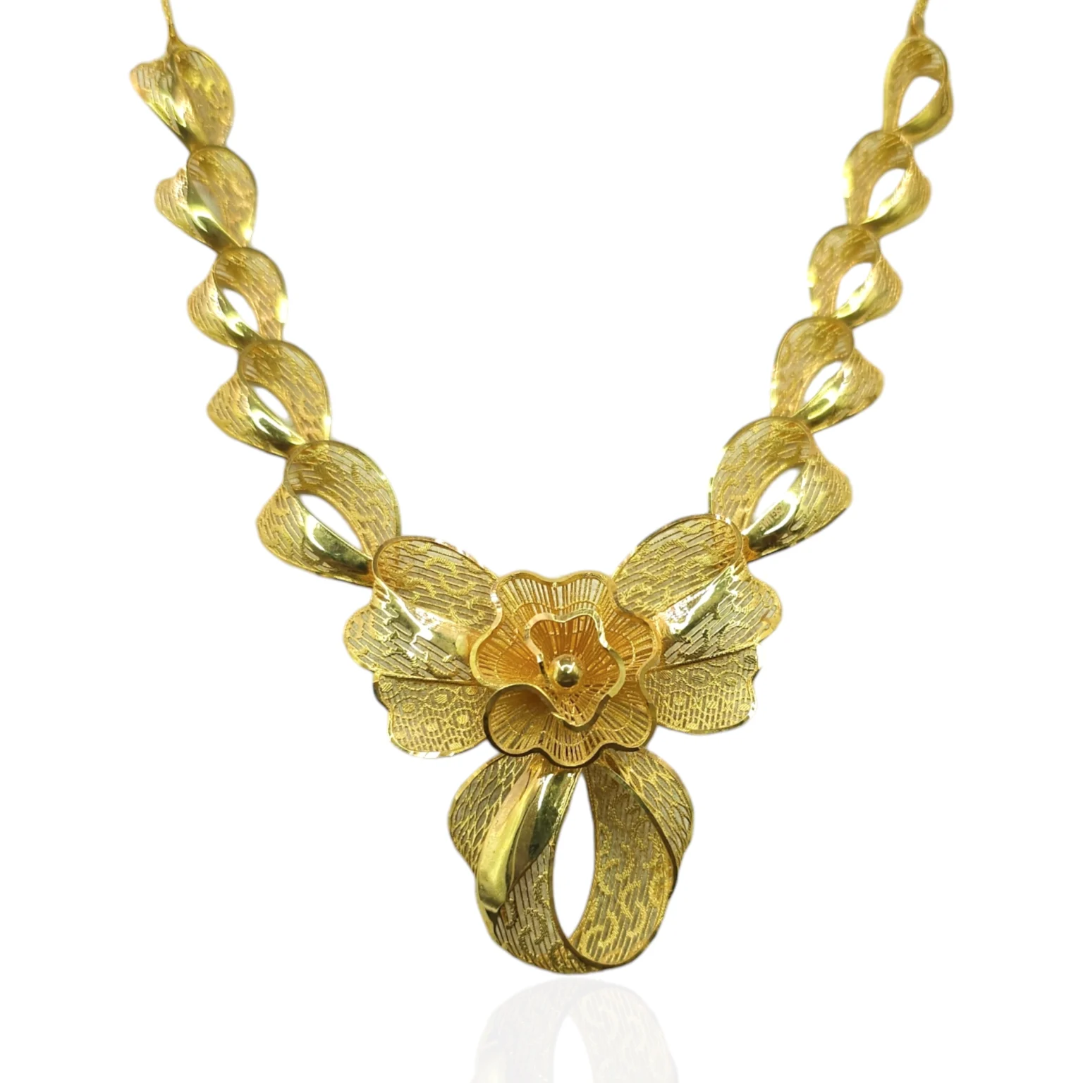Flower Pear Necklace