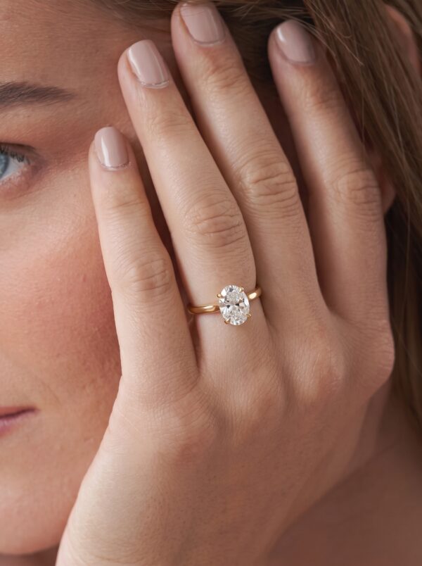 Oval Engagement Ring