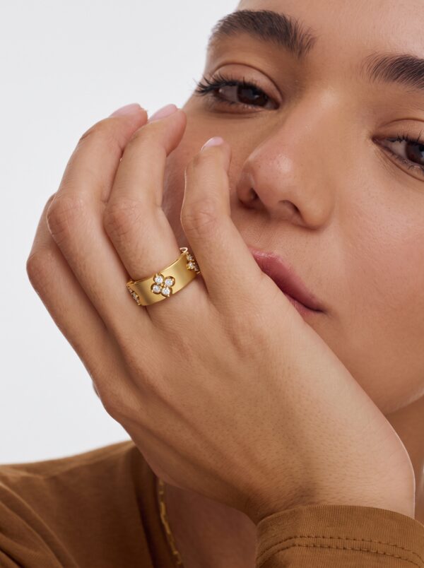 Clover Band Ring