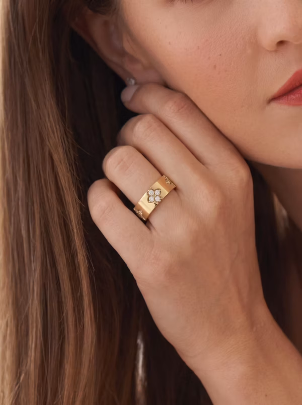 Clover Band Ring