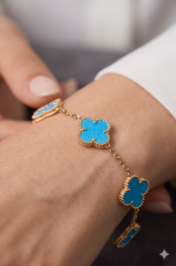 Blue Agate Clover Bracelet