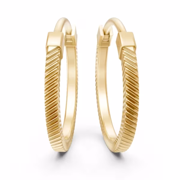 Ribbed Huggie Earrings in yellow gold