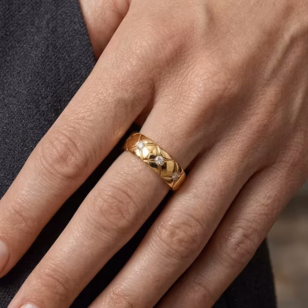 Quilted Gold Diamond Band