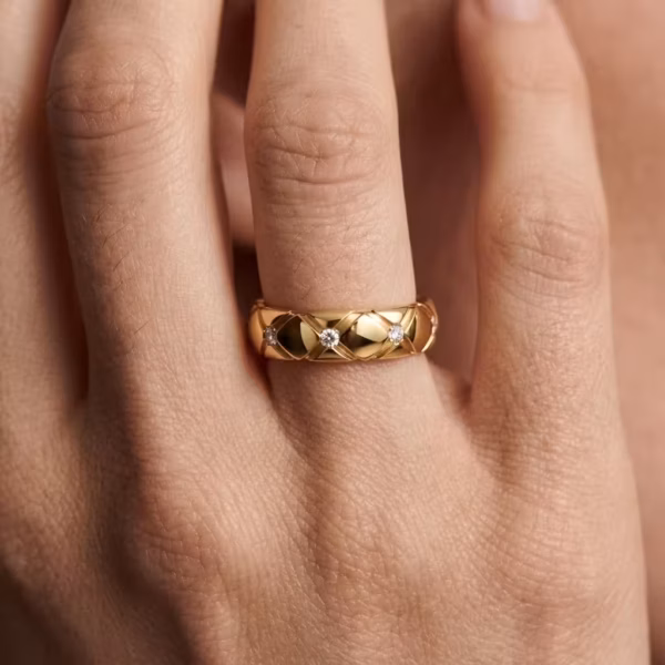 Quilted Gold Diamond Band